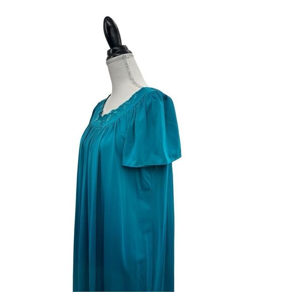 Miss Elaine vintage nightgown - Picture 12 of 12